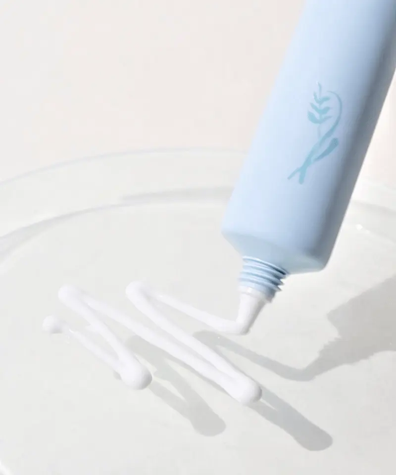 水感輕透防曬凝乳 SPF50 ✭✭✭✭ 15G 水感輕透防曬凝乳 SPF50 ✭✭✭✭ 15G